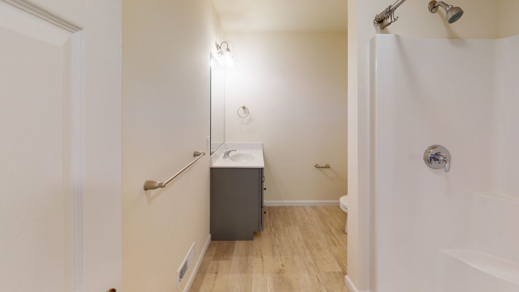 Hudson-Rim-Bathroom